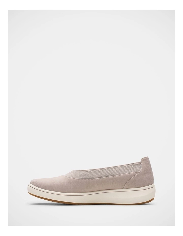 Brinkleyskyair Shoes in Light Grey image 3