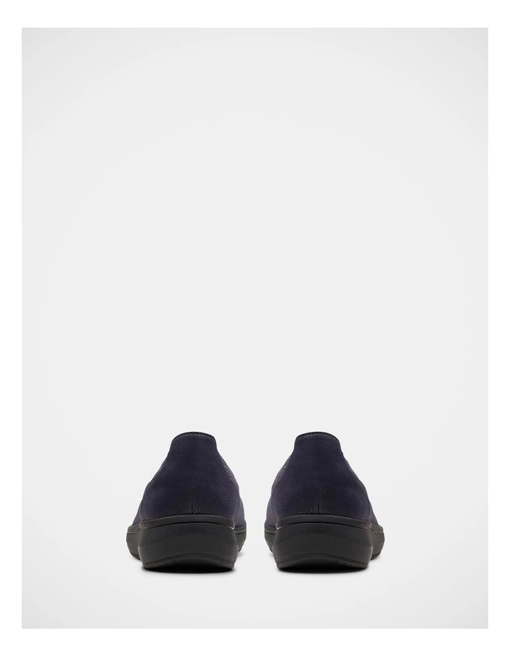 Brinkleyskyair Shoes in Navy image 5