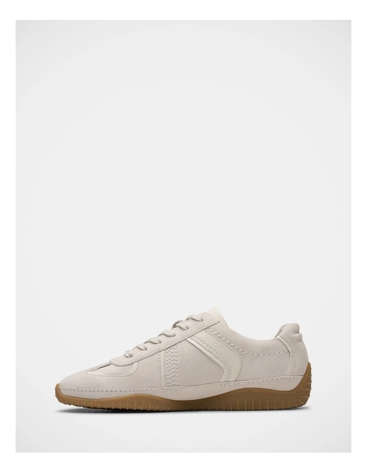 Meridor Lo Sneakers in Off White image 3
