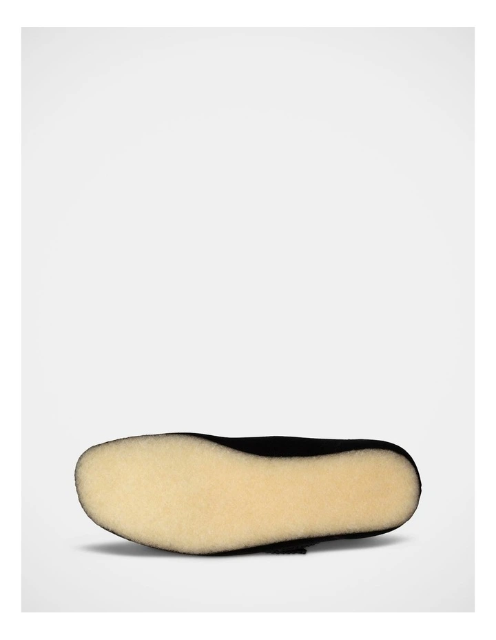 Wallabee Boot in Black image 7