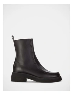 Effery Zip Boots in Black