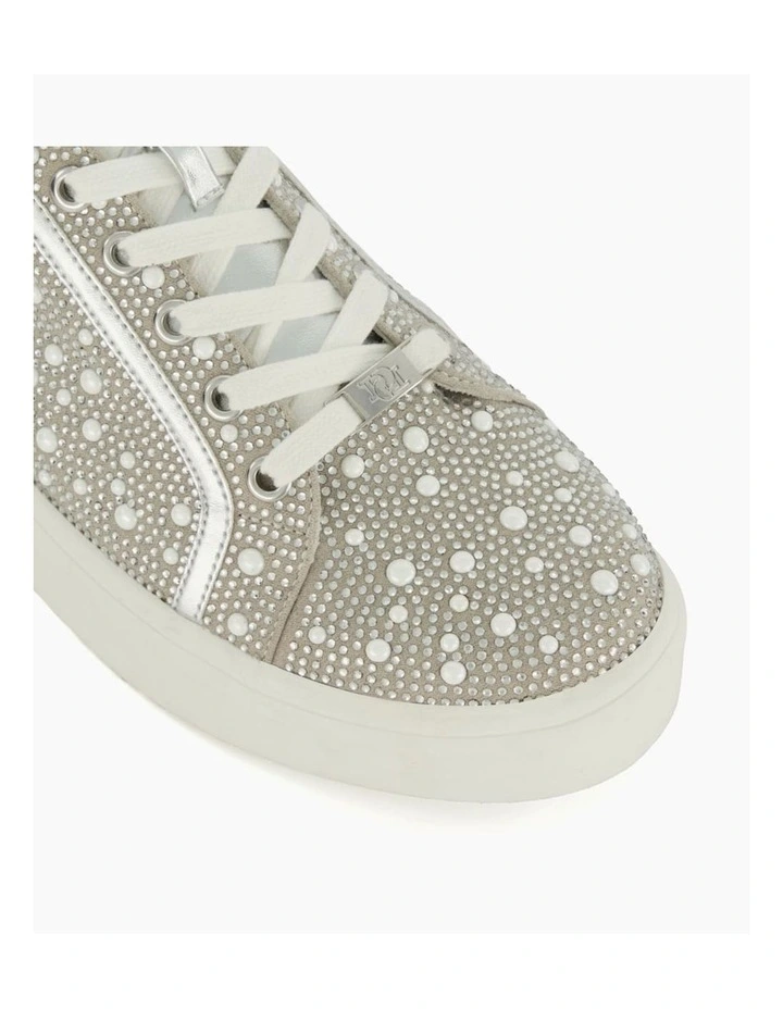 Everleas Sneaker in Silver image 3