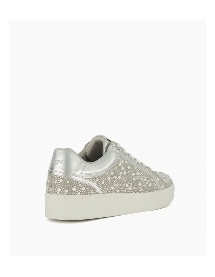 Everleas Sneaker in Silver image 4