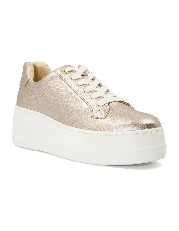 Episode Platform Sneaker in Gold image 2