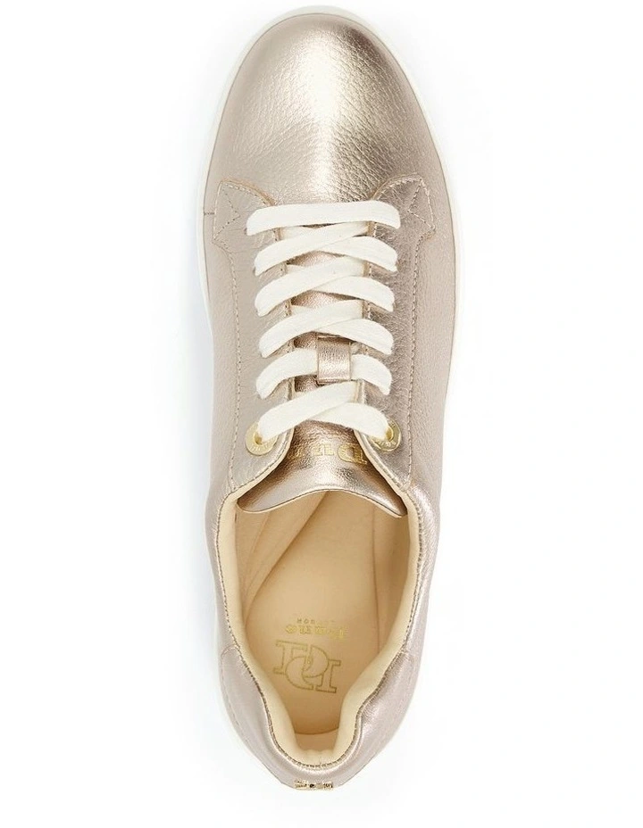 Episode Platform Sneaker in Gold image 3