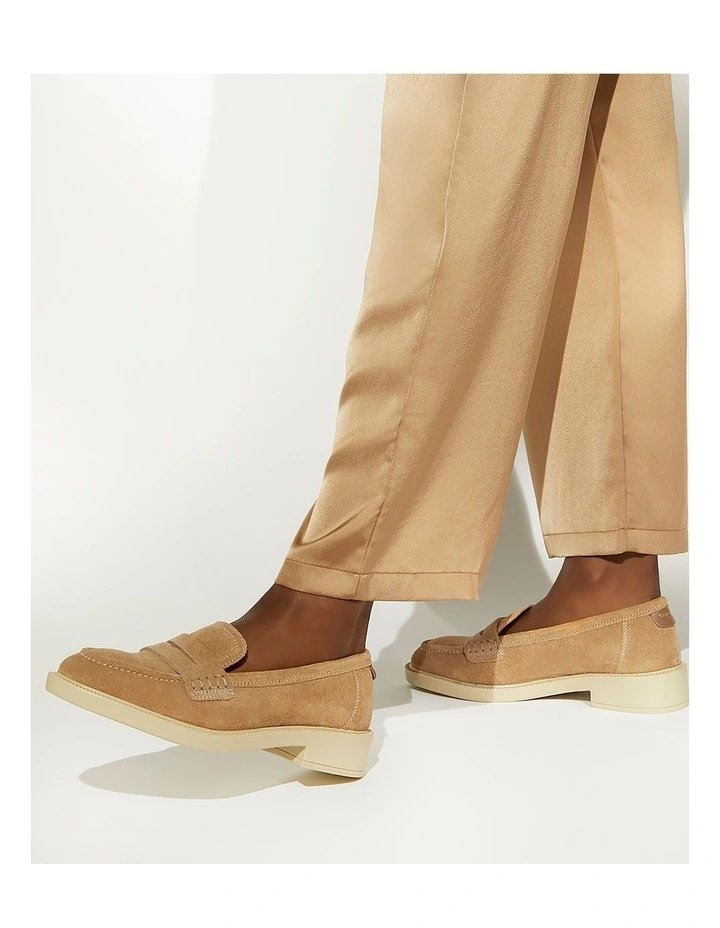 Gazelle Loafer in Camel image 4