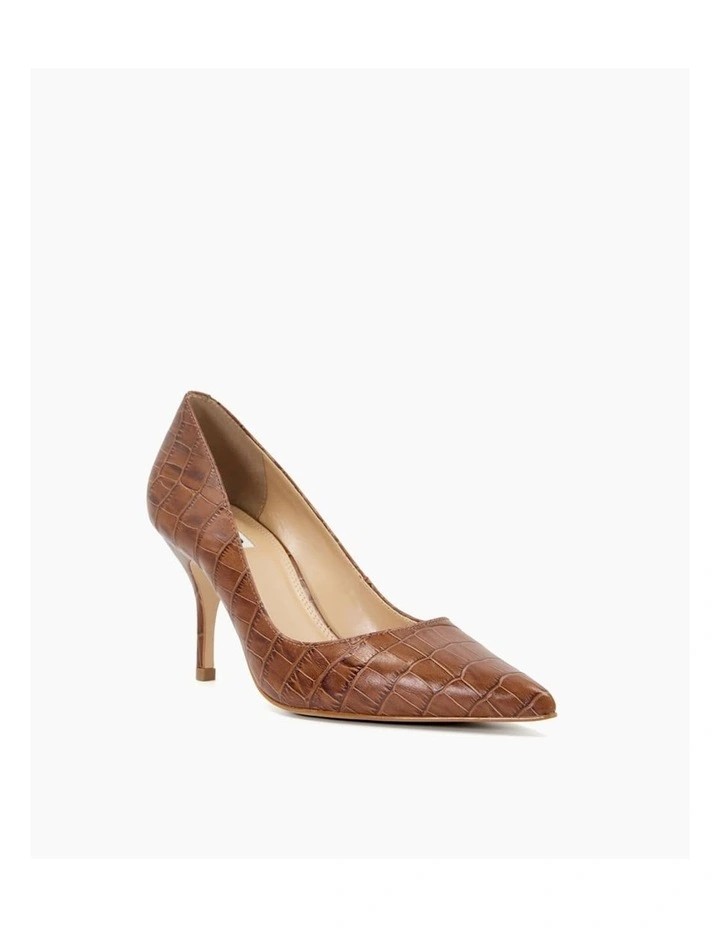 Bold Pump in Tan image 5