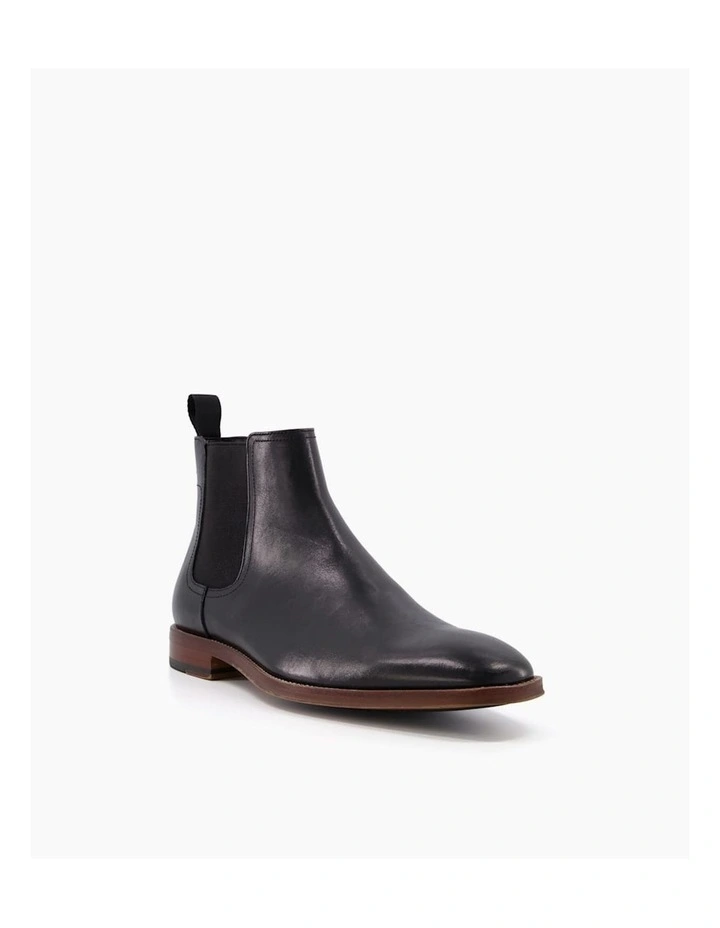 Market Chelsea Boot in Black image 2