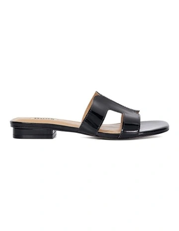 Loupe Sandal in Patent Black