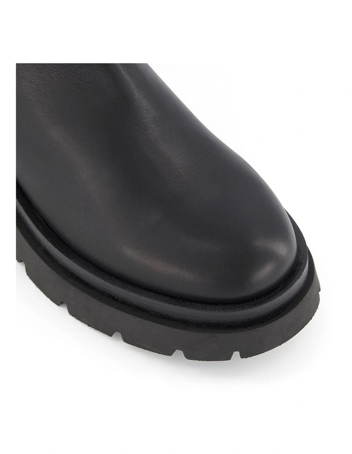 Tempas Boot in Black image 5