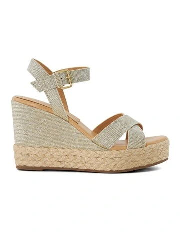 Kind Wedge in Gold Fabric