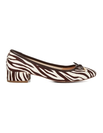 Brown/White colour