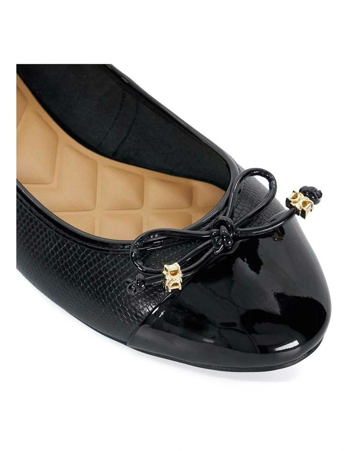 Hallis Ballet Flat in Black image 5