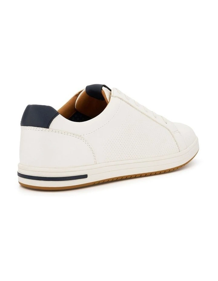 Tezzy Trainer in White image 5