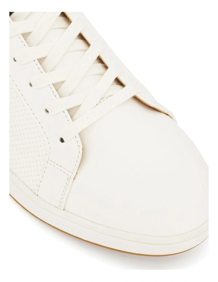Tezzy Trainer in White image 6