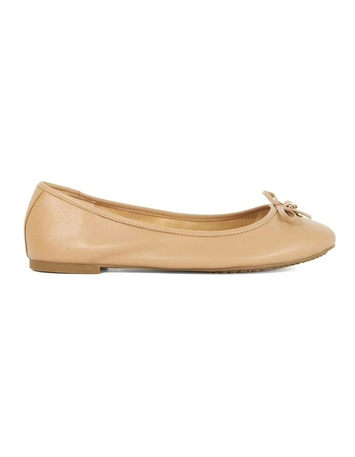 Harpington Ballet Flat In Camel image 1