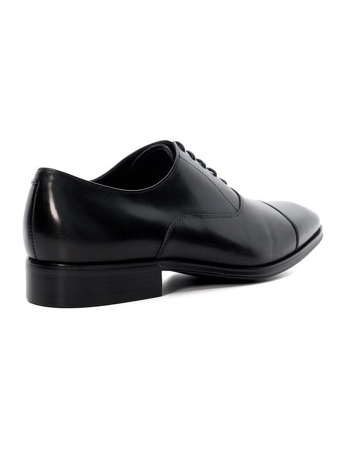 Solver Oxford Shoes in Black image 4