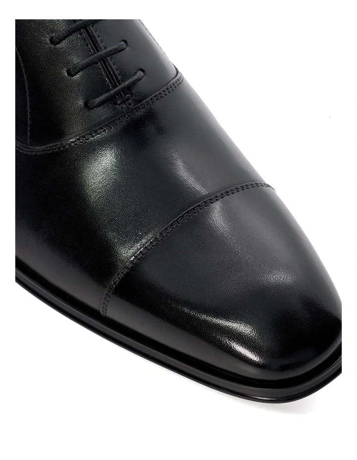 Solver Oxford Shoes in Black image 5