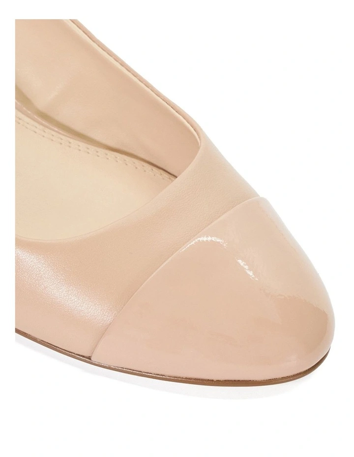 Casing Low Block Heel In Blush image 6