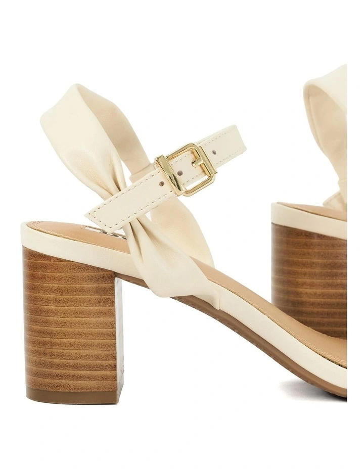 Jaliz Heeled Sandal in Ecru image 5