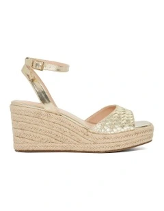 Kerries Wedge Sandal in Gold