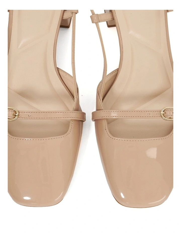 Definition Slingback Pump in Camel image 6