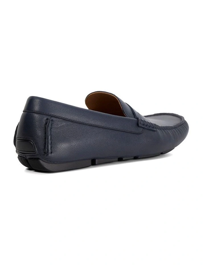 Bradlay Loafer in Navy image 4