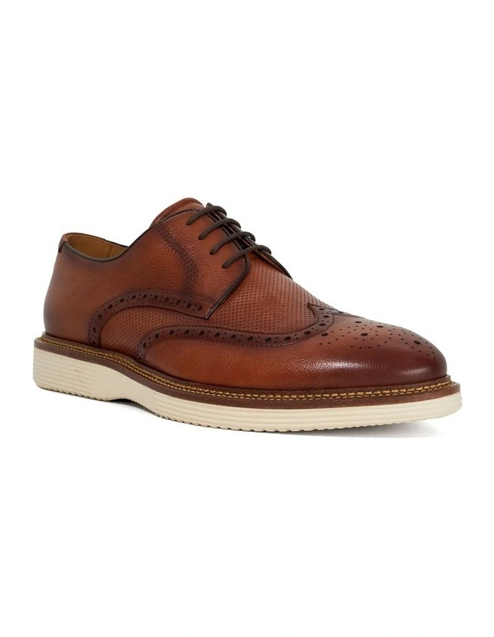 Benidictus Lace Up Shoes in Tan image 3