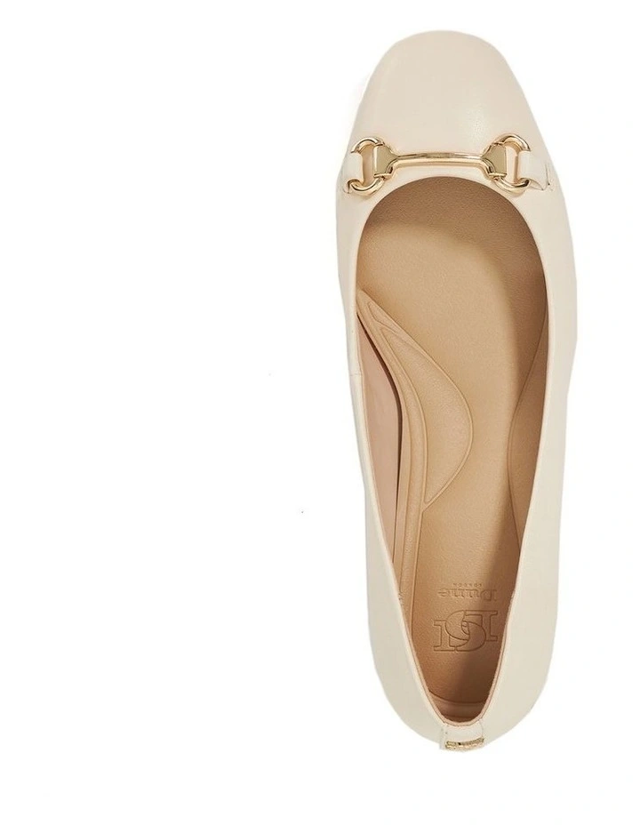 Bordering Block Heel Court in Ecru image 3