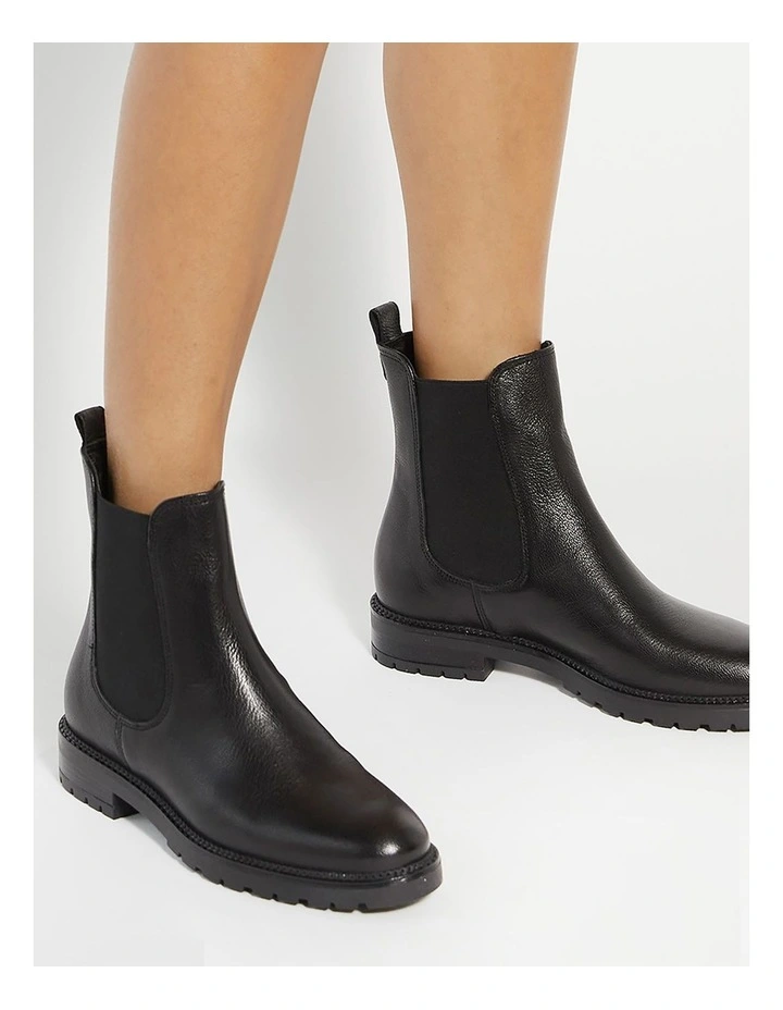 Poema Chelsea Boot in Black image 2