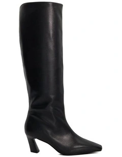 Selinni Boot in Black
