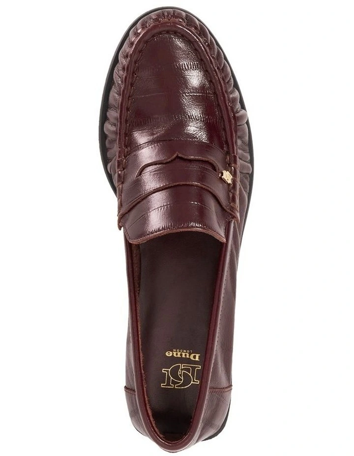 Grisella Flat in Burgundy image 4