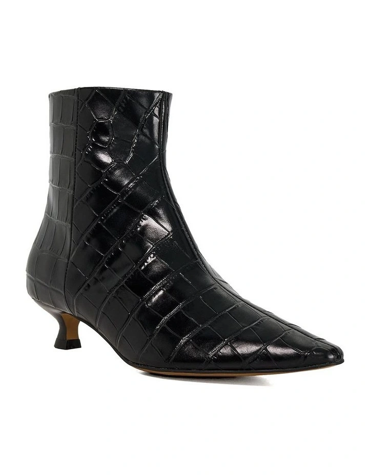 Odore Chisel Toe Ankle Boot in Black image 3