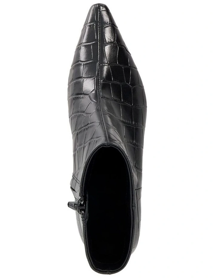 Odore Chisel Toe Ankle Boot in Black image 4