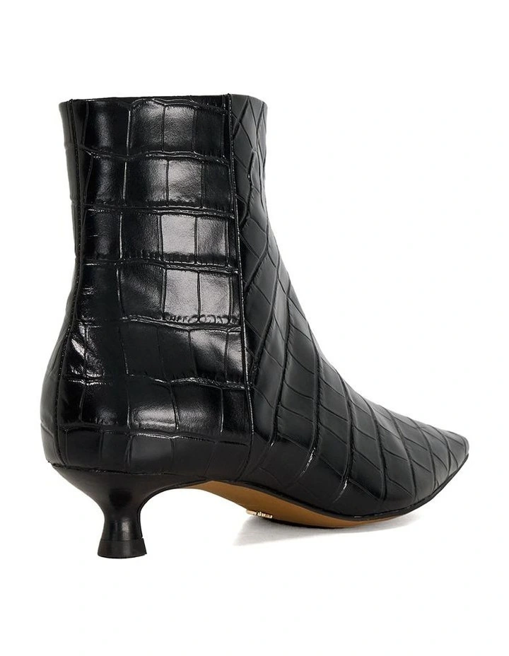 Odore Chisel Toe Ankle Boot in Black image 5