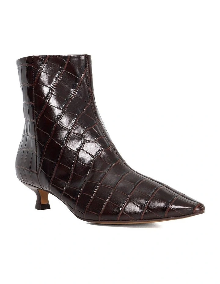 Odore Chisel Toe Ankle Boot in Brown image 3
