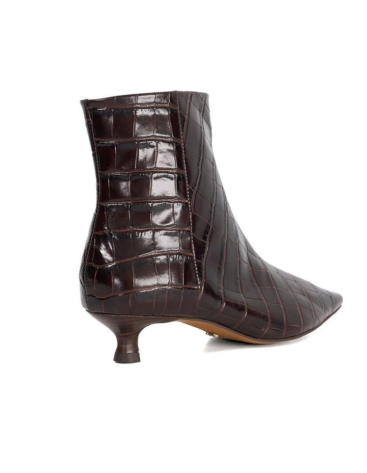 Odore Chisel Toe Ankle Boot in Brown image 5