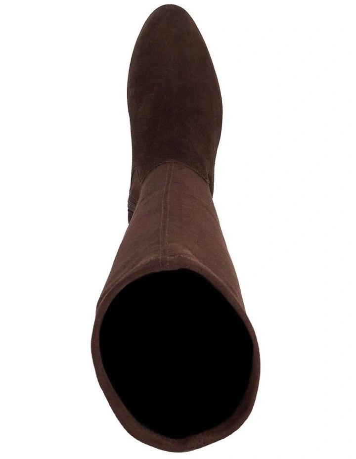 Simple Knee High Boot in Brown image 4