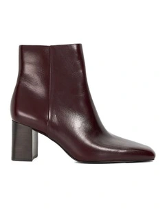 Panamas Ankle Boots in Burgundy