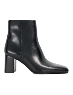Panamas Ankle Boots in Black