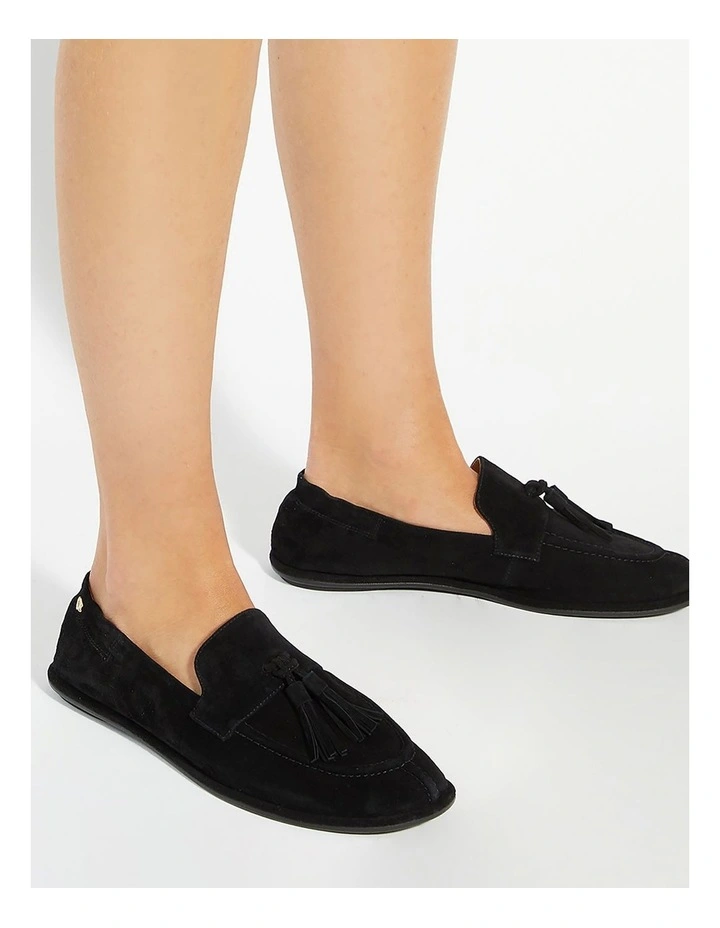 Grounding Tassel Loafer in Black image 2