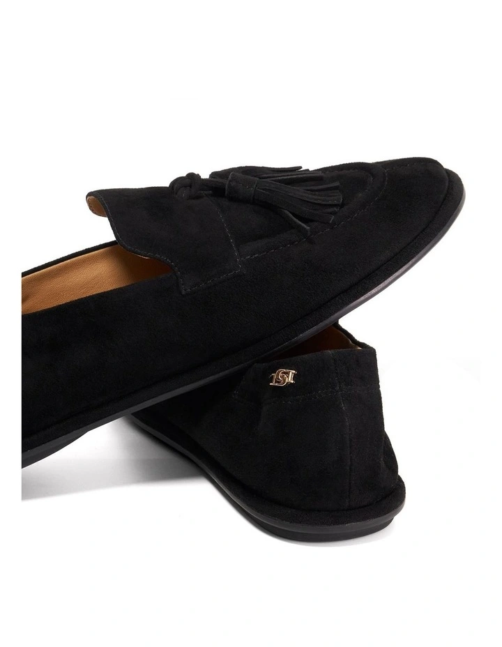 Grounding Tassel Loafer in Black image 6