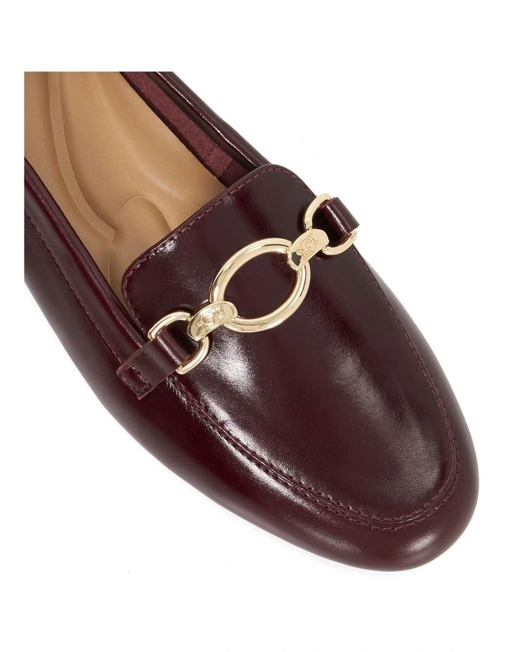 Gladia Loafer in Burgundy image 5