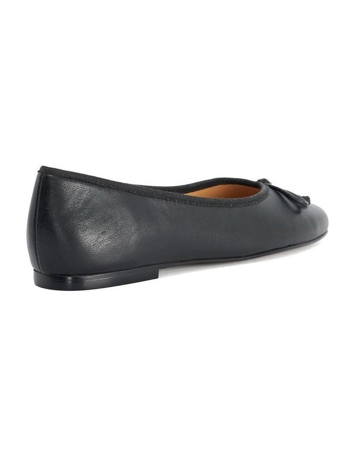 Harllowe Ballet Flat In Black image 4