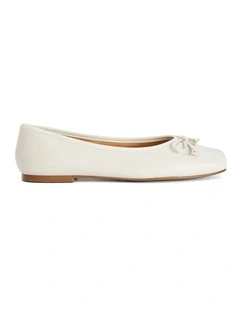 Harllowe Ballet Flat In Ecru