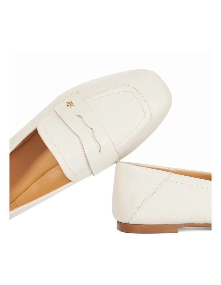 Glances Loafer In White image 5