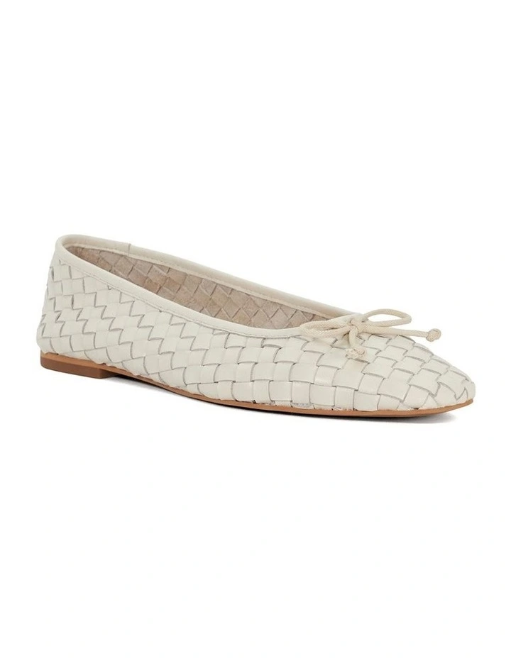 Heat Ballet Flat In Ecru image 3