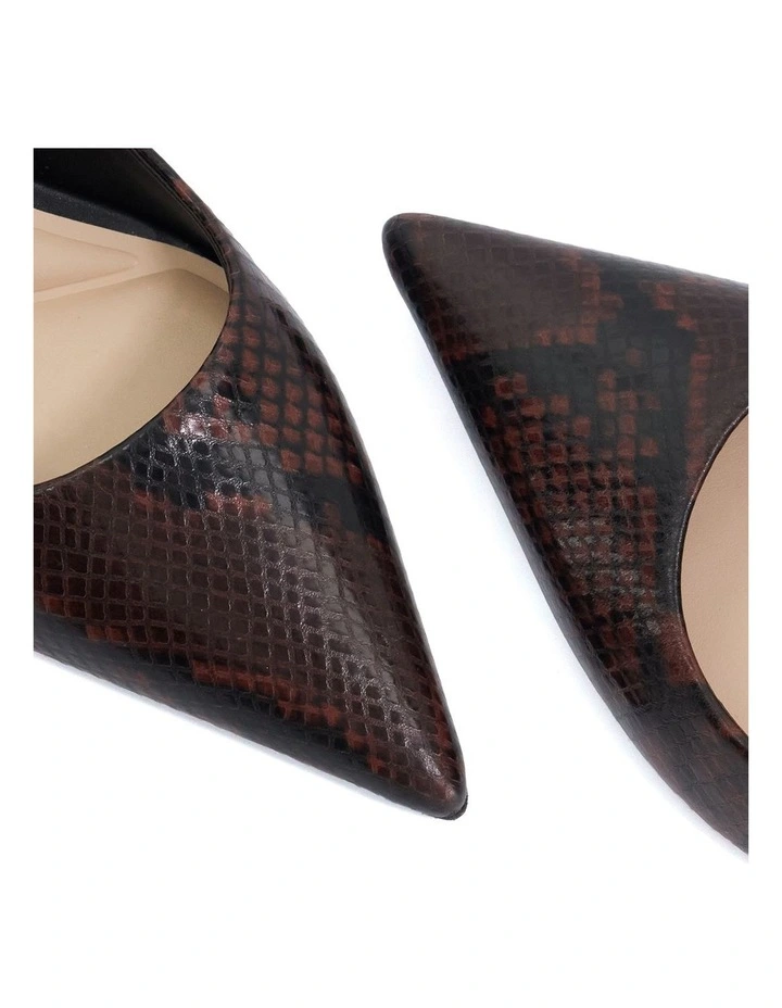Amira Pump In Brown image 6