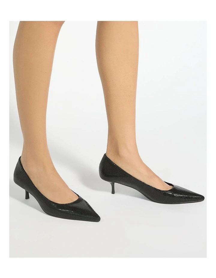 Amira Pump In Black image 2