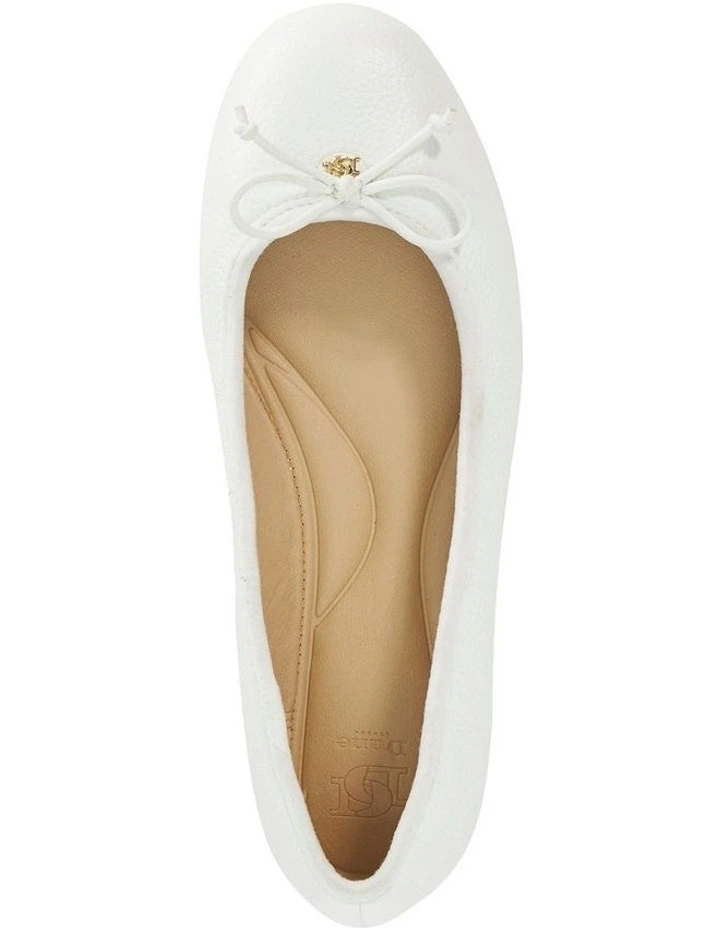 Helenne Ballet Flat In Cream image 4